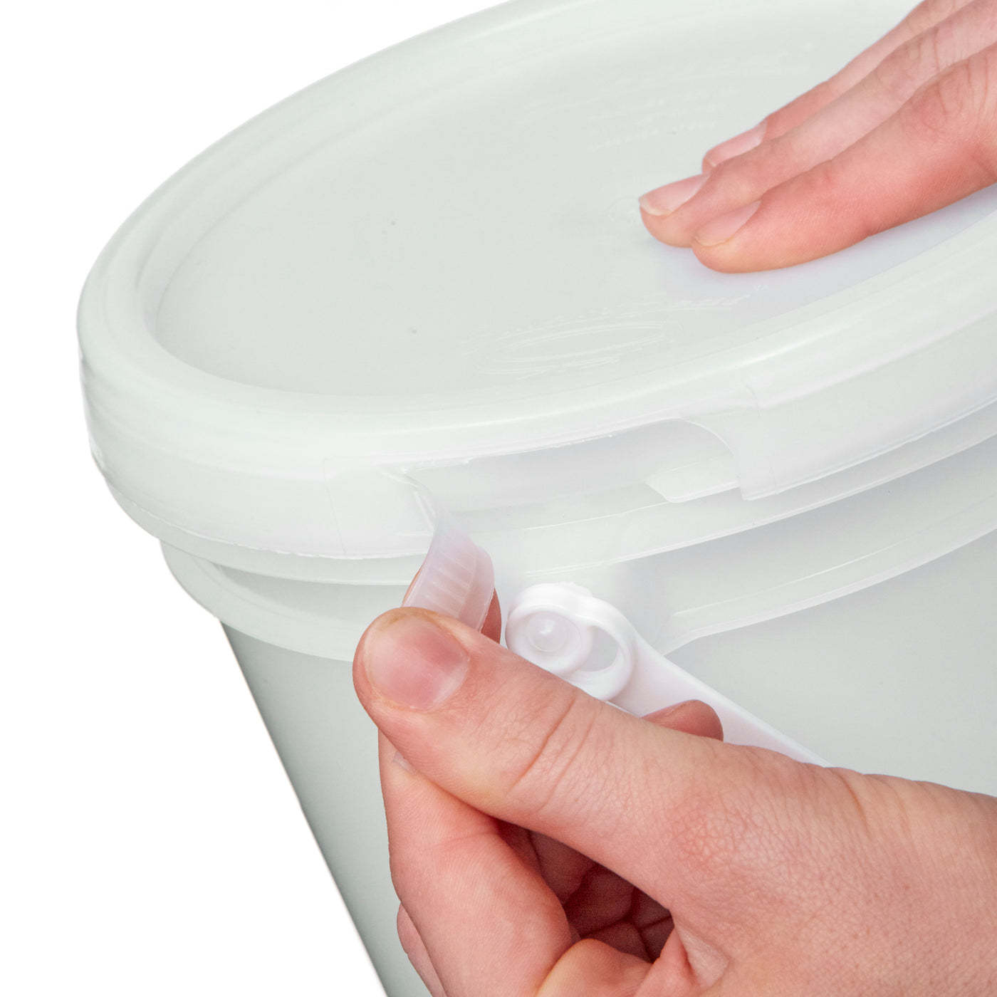 1 Gallon White Plastic Pail, Plastic Handle - The Cary Company